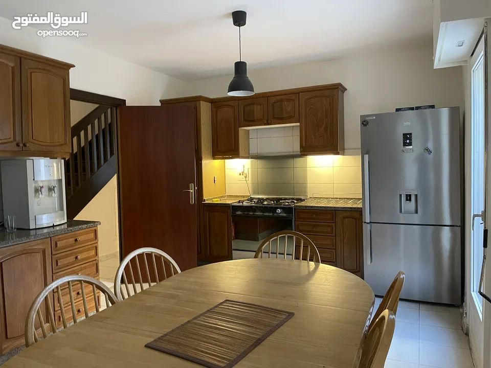 4 Bed 4 Bath Villa For Rent ضاحية الرشيد