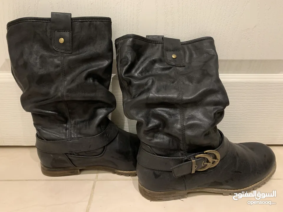 USED LEATHER BOOTS in GOOD CONDITION, size 40