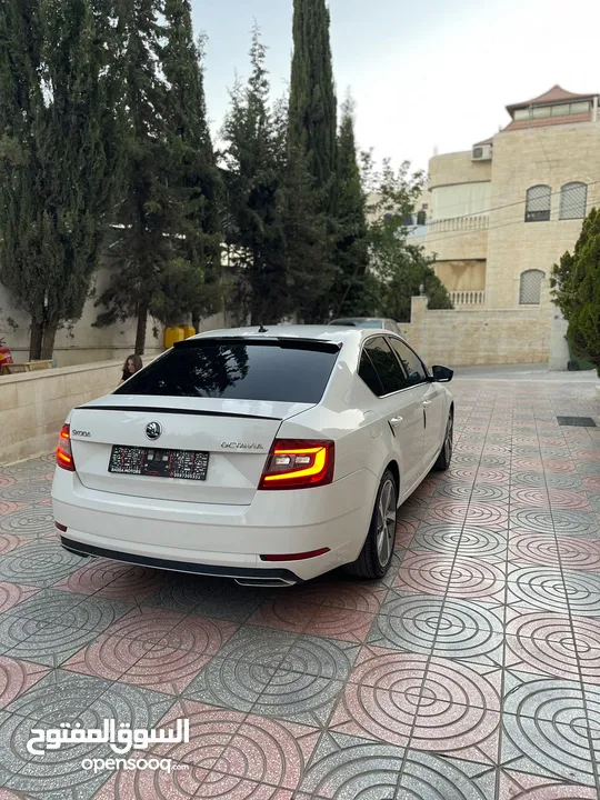 اكتافيا لورين  كلمنت
