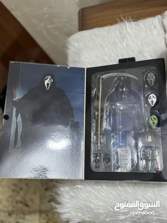 مجسم ghost face انتاج شركة Neca