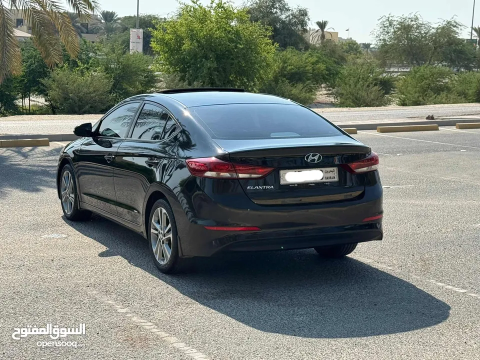 Hyundai Elantra 2017 (Black)