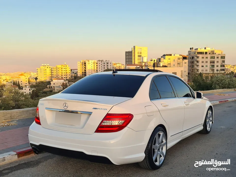 Mercedes C250 / AMG موديل 2015 فل الفل الإضافات  عداد 77000 / بحالة الوكالة  أصل AMG فل إضافات