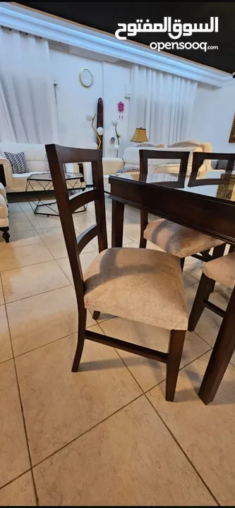 طاولة طعام 6 كراسي خشب زان ولاتيه الزجاج زجاج برونز انيق