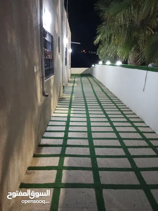 فيلا مستقلة مفروشة للايجار اليومي أو الاسبوعي أو الشهري  مطلة على جبال اشتفينا وعجلون عائلات فقط