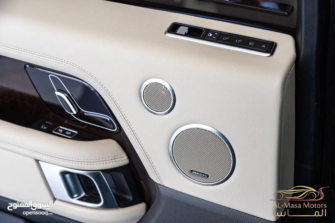Range Rover Vogue Hse 2020 Plug in hybrid   السيارة بحالة الوكالة و قطعت مسافة 50,000 ميل فقط