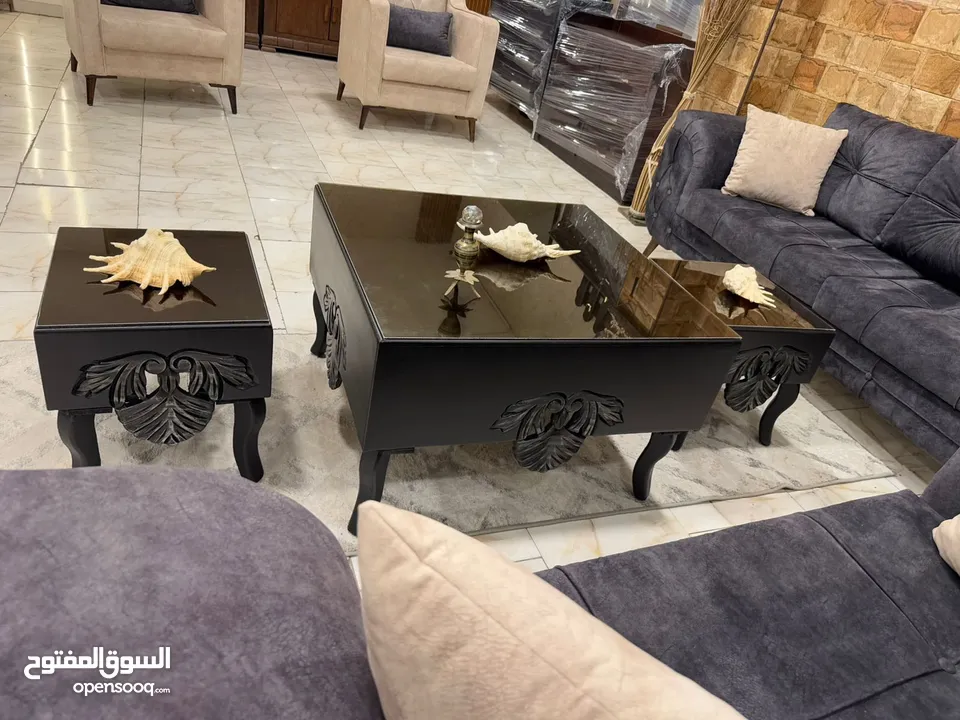 طقم كنب مع طاولات فخم جدا
