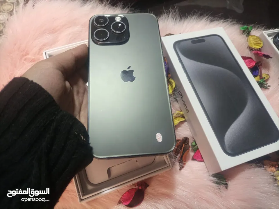 *شلالات وانهار  وسيل من الخصومات  عالايفون 15 بروماكس لأول 30 عميل فقط   *Iphone 15 Pro