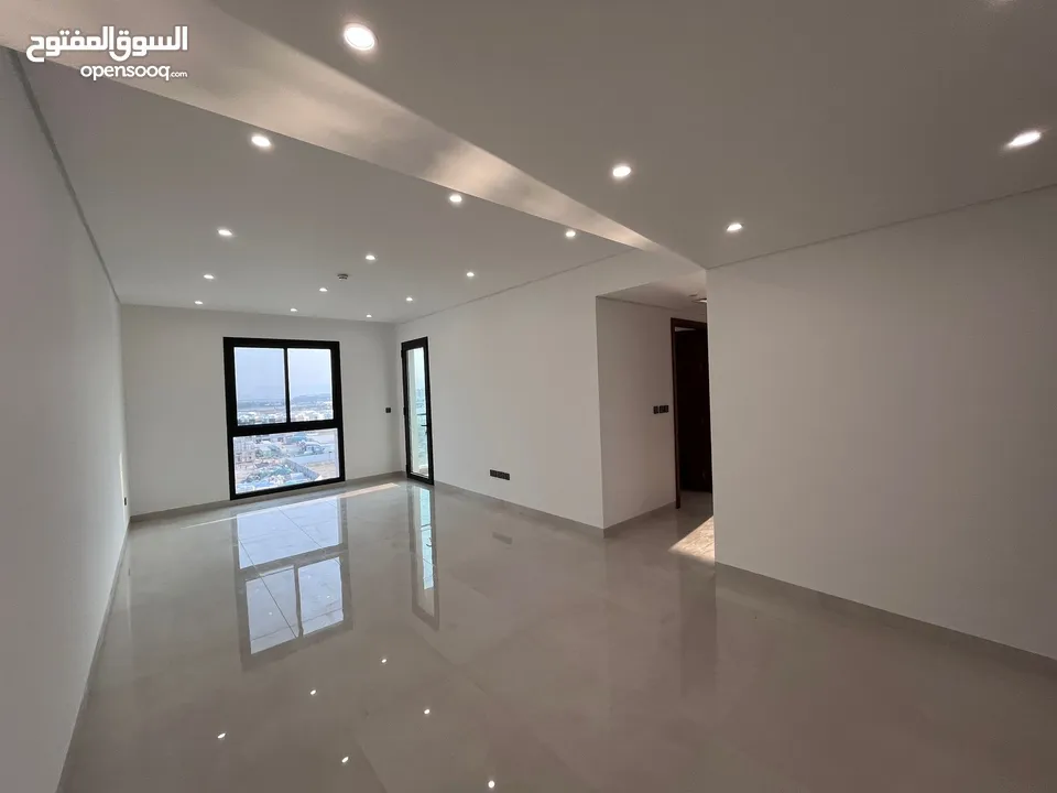 2 Br Excellent Apartment for Rent in Al Mouj