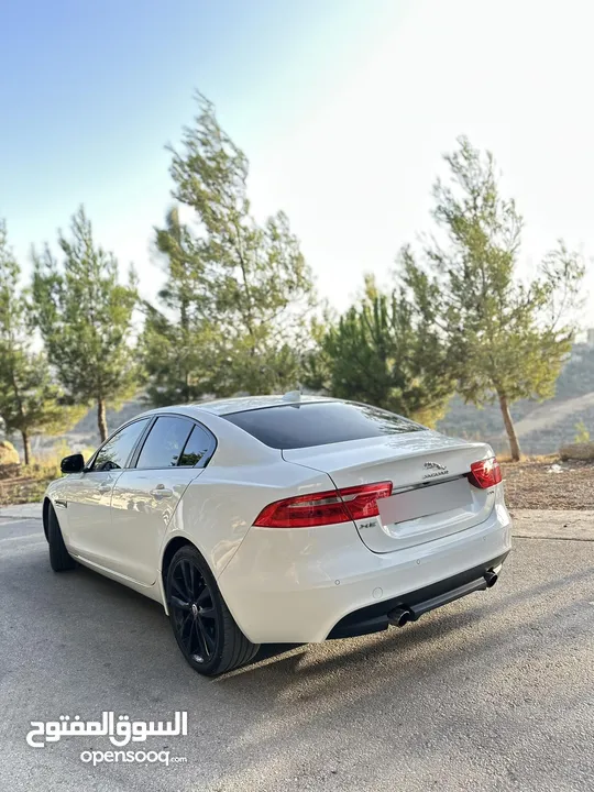 Jaguar XE 2018