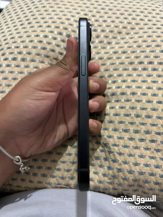 iPhone 15 جهاز