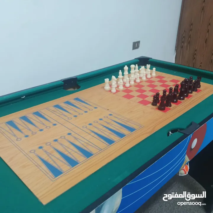 طاوله 6×1 مكونه من عدة العاب