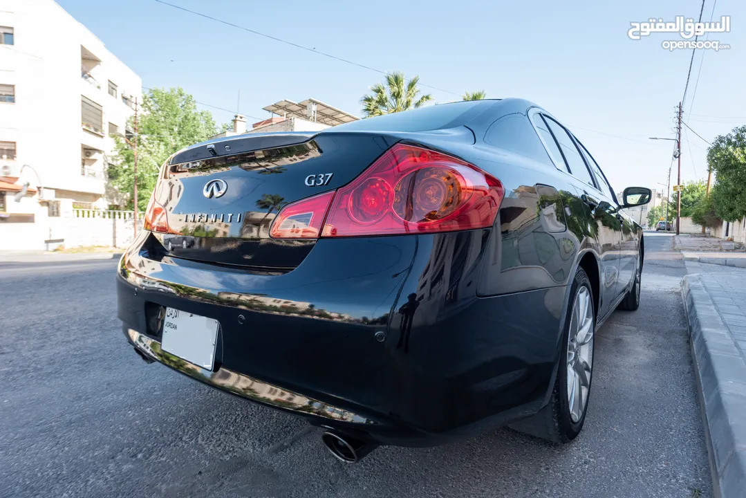 إنفينيتي G37 موديل 2012 - 4 جيد - سيارة رياضية مع محرك V6 3.7L