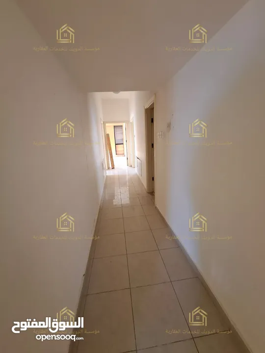 شقة فارغة - الجاردنز - 3نوم - 180م