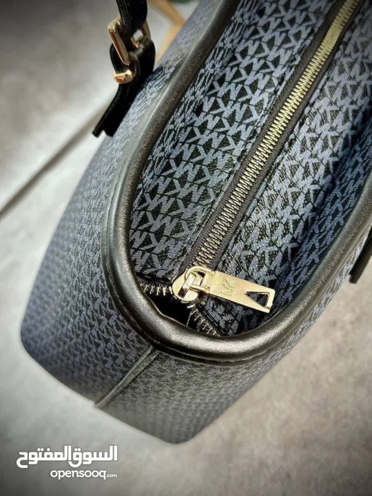 شنطة لويس فيتون و مايكل كورس حجم كبير ماستر كوبي فل تختيم جودة عالية تصميم ايقوني هي الاختيار الصح.