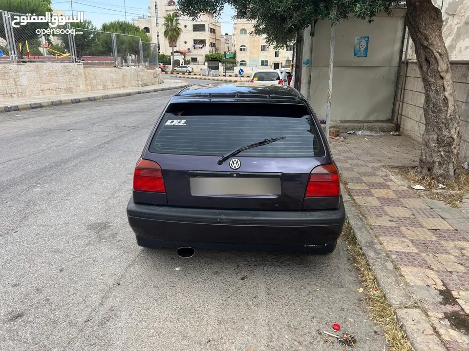 جولف موديل 1993 للبيع لون باذنجاني كامل اضافات