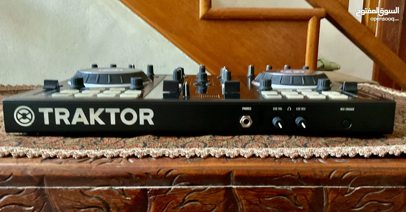 Traktor Kontrol S2 DJ Mixer