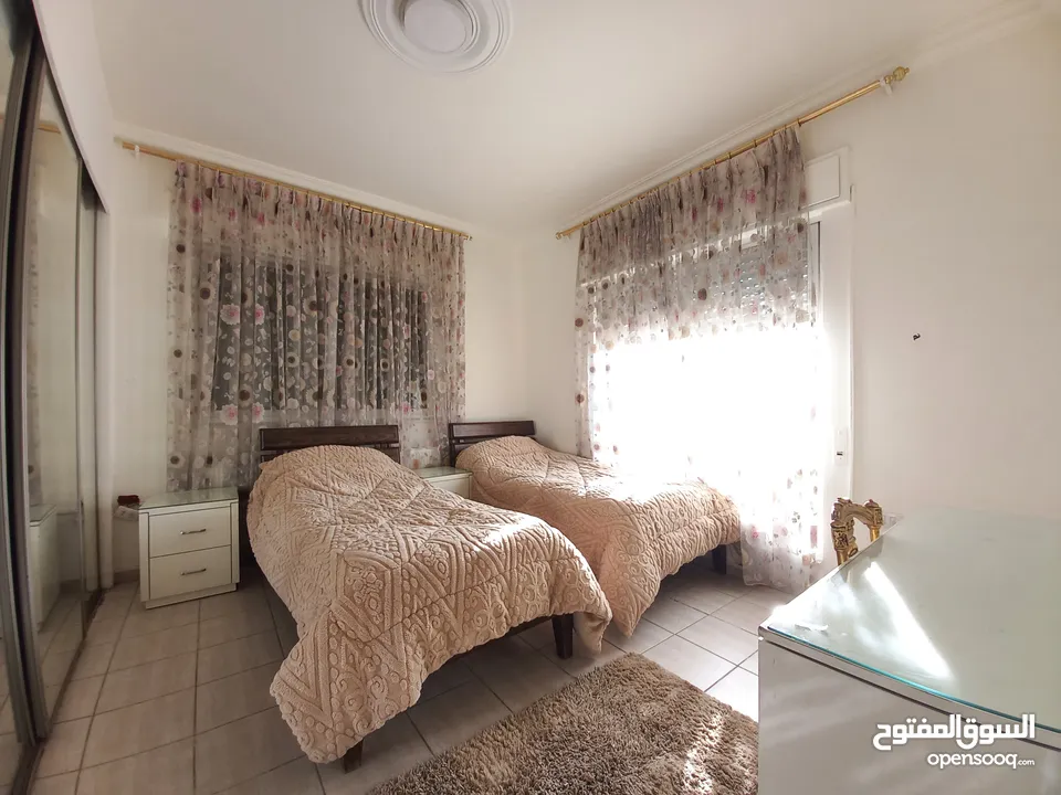شقة مفروشة للإيجار في دير غبار  ( Property 36250 )-174960510