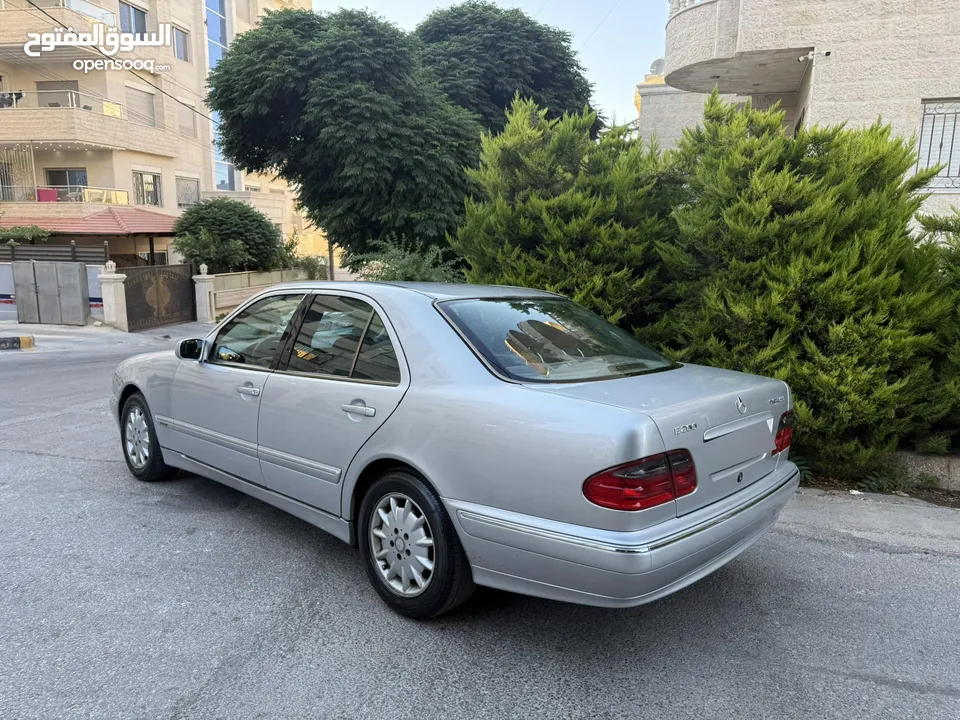 مرسيدس بنز قرش ونص بحاله الشركه