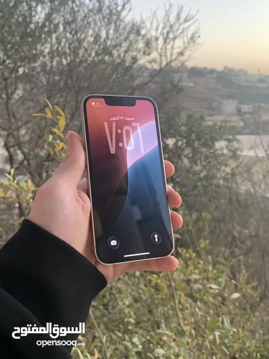 ايفون 13 ميني 128 جيجا مغير بطارية ومغير مجموعة اللوحة المنطقية اصلية يوجد خدوش بسيطة بطارية 91٪