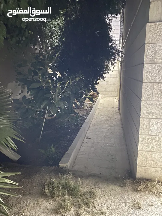 عمارة سكنية مجددة بالكامل  للبيع