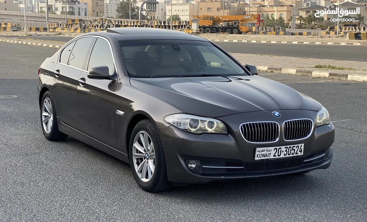 بي ام دبليو BMW530   6 سلندر / موديل 2013  /صبغ وكاله بالكامل و بحاله ممتازه