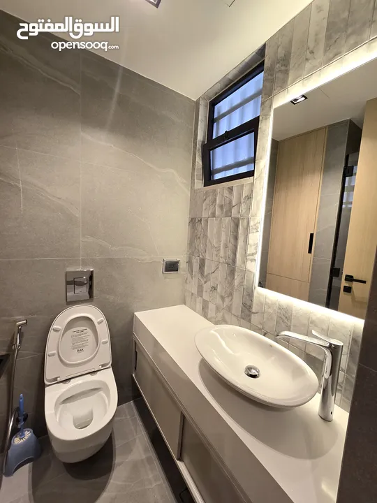 ارقى مناطق ام اذينة شقة مفروشة فخمة مع حديقة واسعة وكراج خاص LUXURY APARTMENT