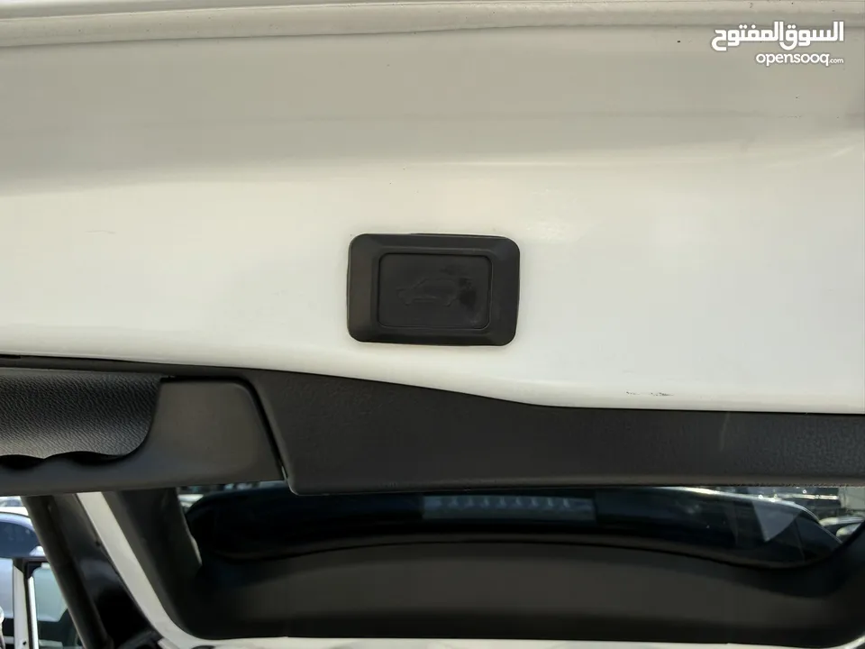 تويوتا RAV4 ترخيص 2022 محرك 2500 هايبرد جير أوتوماتيك 296 حصان