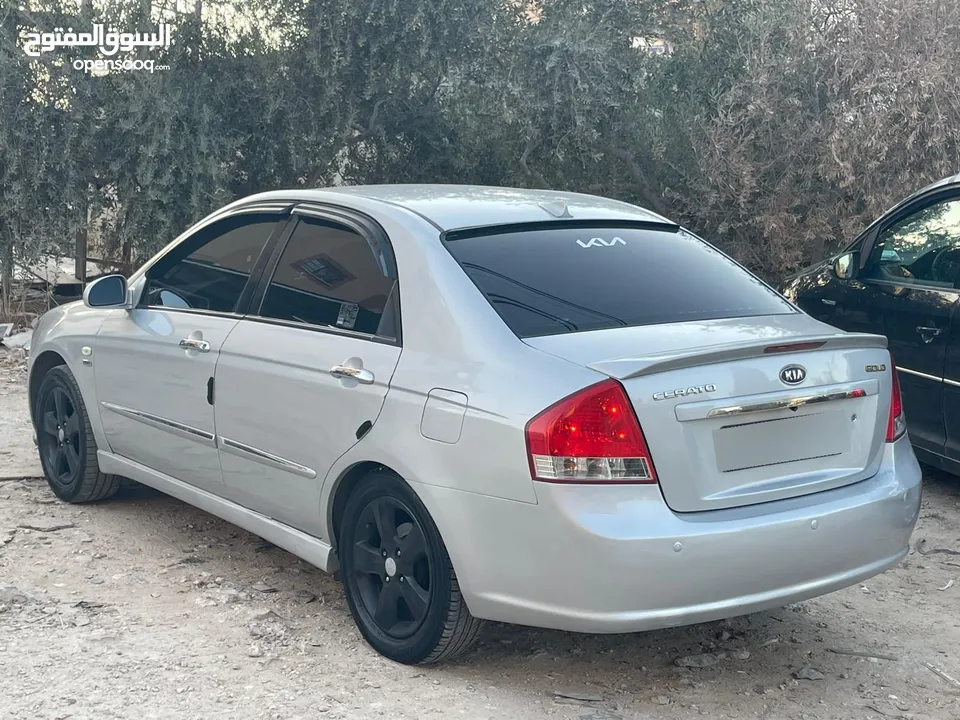 كيا سيراتو 2008