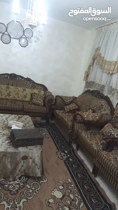 كنب للبيع بسعر مغري