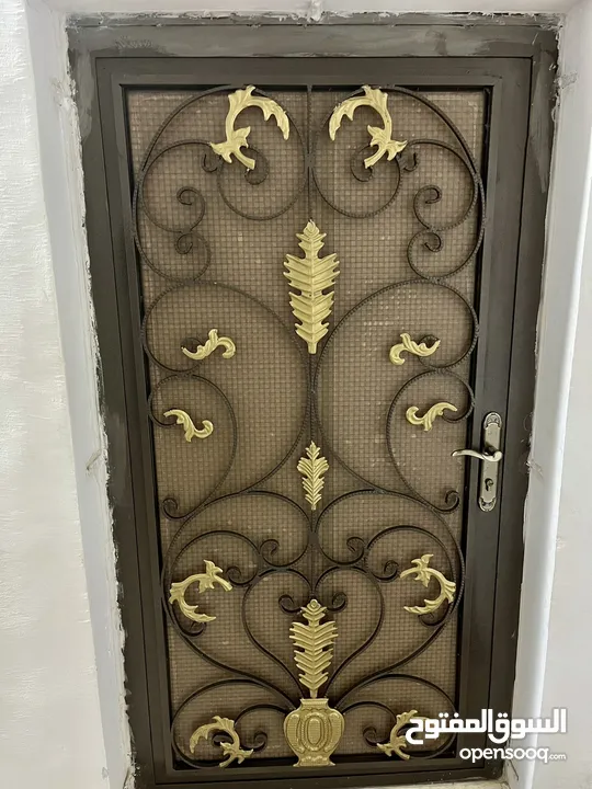 باب حديد وزجاج بسعرر حررق