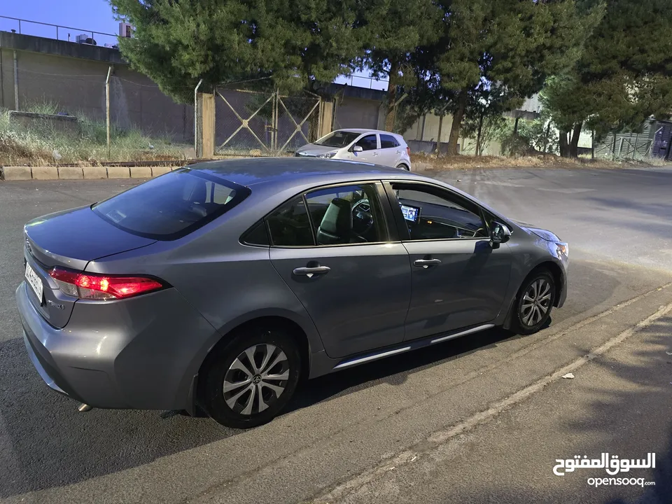 تويوتا كورولا 2022 XLE فحص كامل فل كامل جلد تدفئة شاحن وايرلس كراسي كهروباء ياباني بطارية ليثيوم