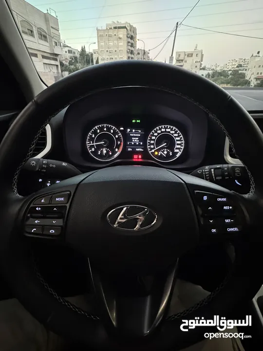 هونداي فينيو 2021 متور 1600 بنزين إضافات مميزه جدا V