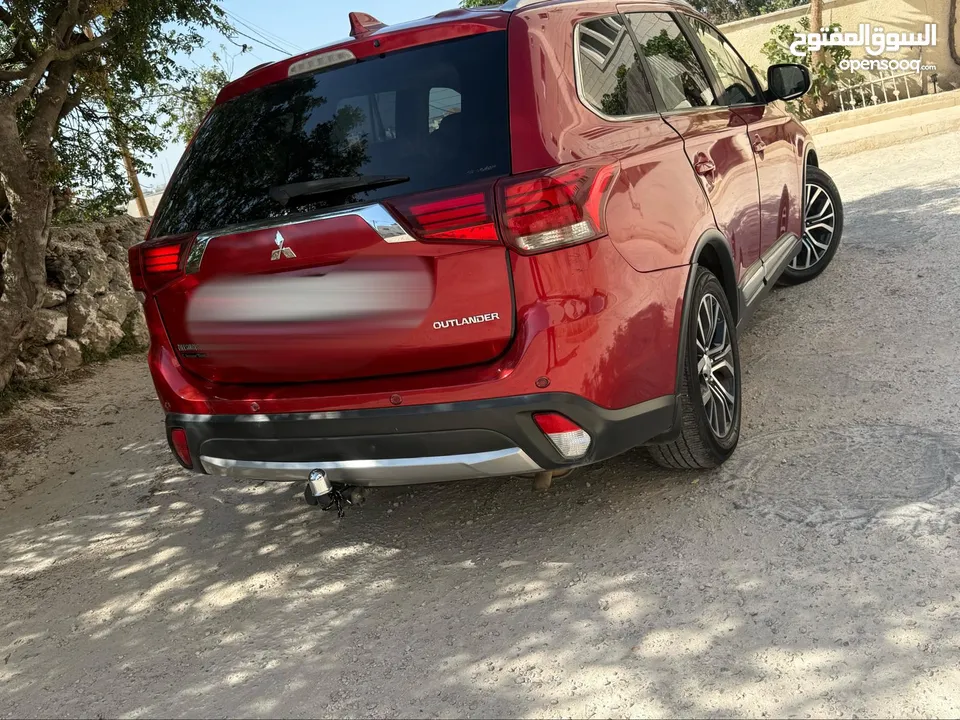 ميتسوبيشي أوتلاندر 2018 / 6+1 / 4x4