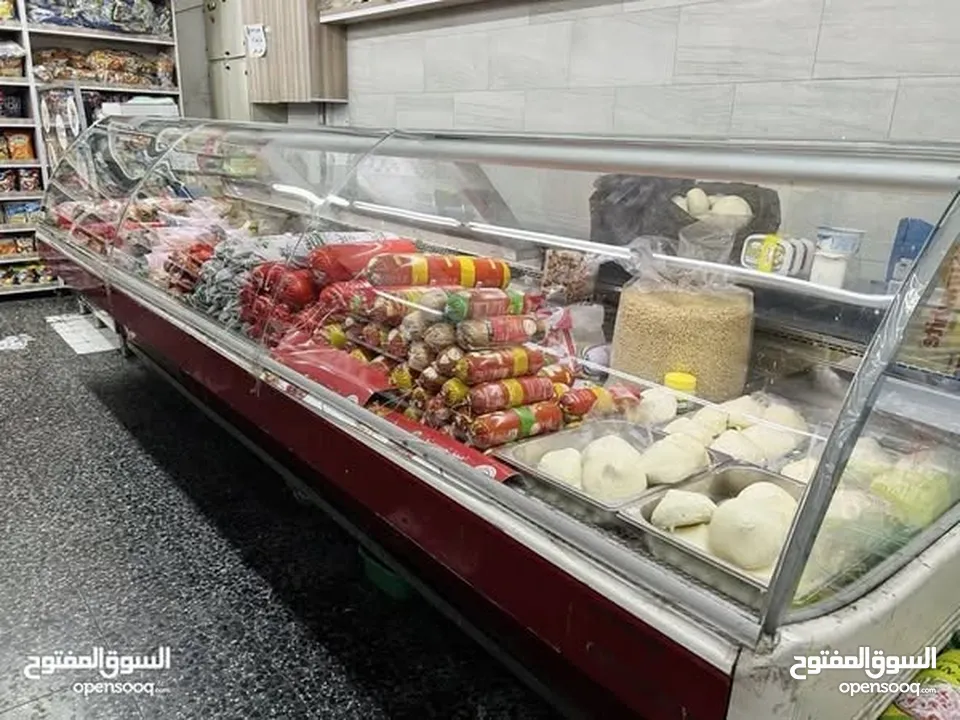 ثلاجة عرض بحالة ممتازة