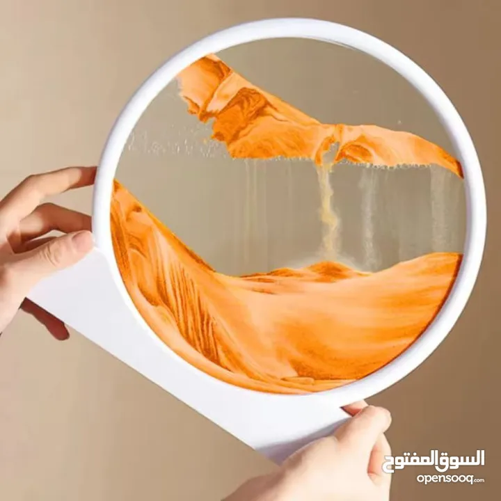 ساعة رملية مائية ثلاثية الأبعاد (3D) مصنوعة يدويًا بدقة وإتقان، لتمنحك مناظر طبيعية