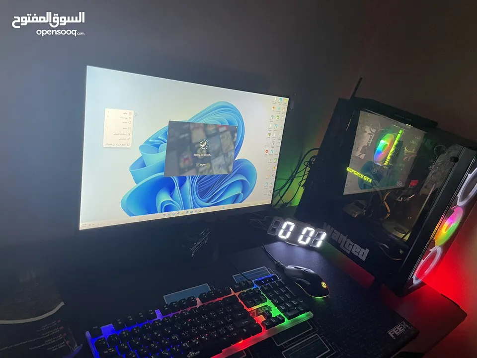 قابل للتفاوض Pc وكالة للبيع مع شاشه وكامل اغراضه