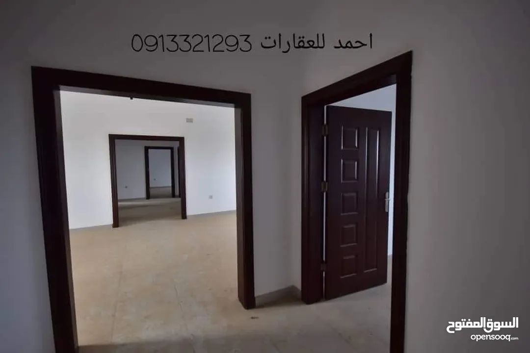 مبنى إداري خدمي في بداية شارع الشجر عالرئيسي للبيع او إيجار