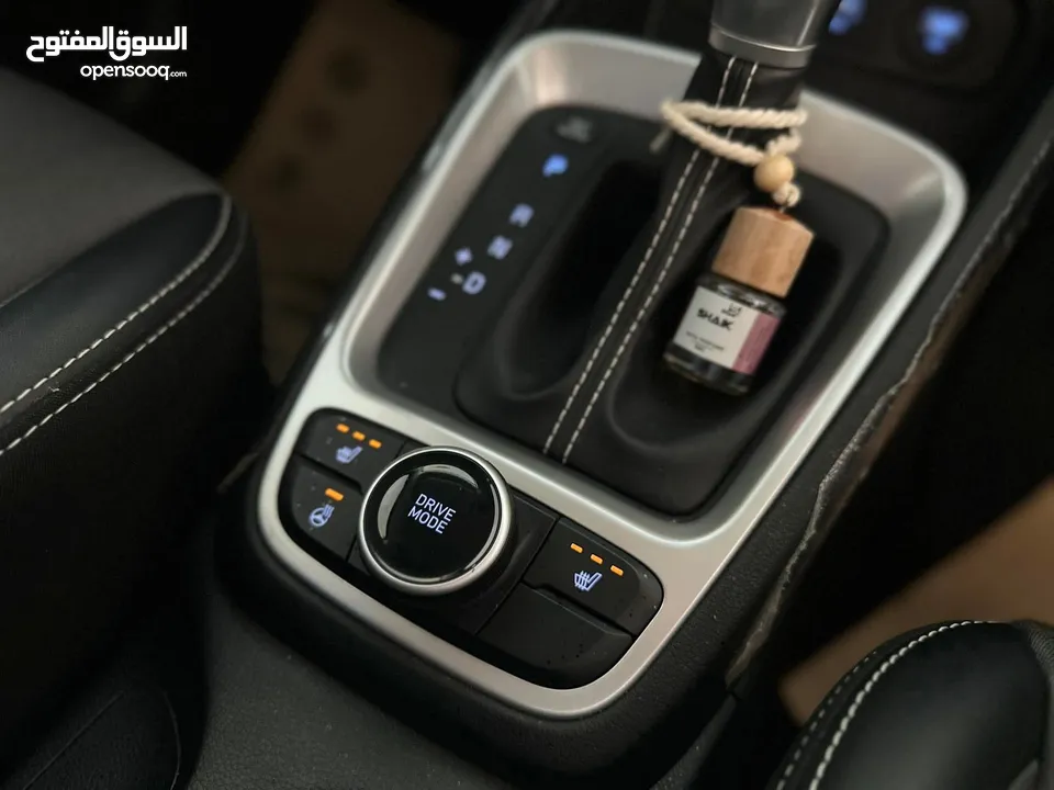 هونداي فينيو بنزين 1600 لون فيراني  جير اتوماتيك ترخيص 2020