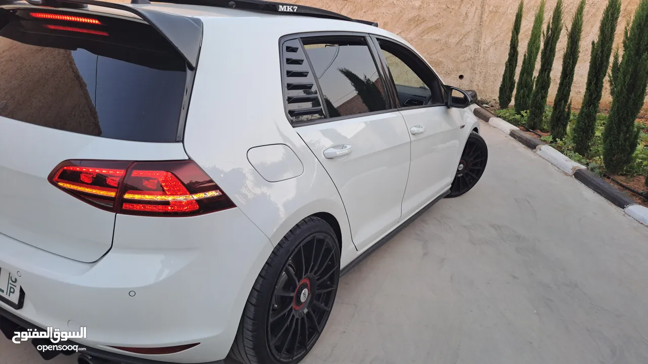 البيع كككاش فقط بسبب السفر جولف gti mk7 2015 fullllll الماني مش خليجي