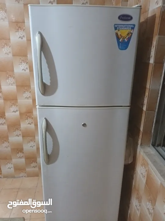 ثلاجه وكلر ماء بحالة الوكاله للبيع