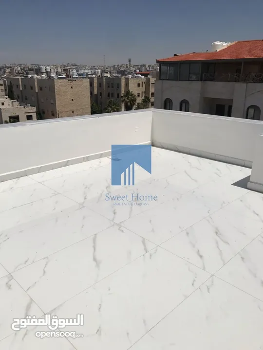 شقة فاخرة للبيع في الجندويل طابق ثالث مع روف دوبلكس 131م تشطيب سوبر ديلوكس لم تسكن