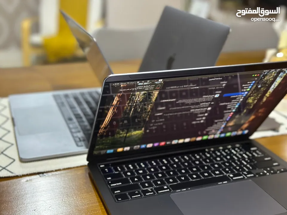 ماك بوك مستعمل استعمال بسيط بطاريه 100٪؜ امريكي  MacBook Pro 2020 SSD: 512GB RAM: 16GB