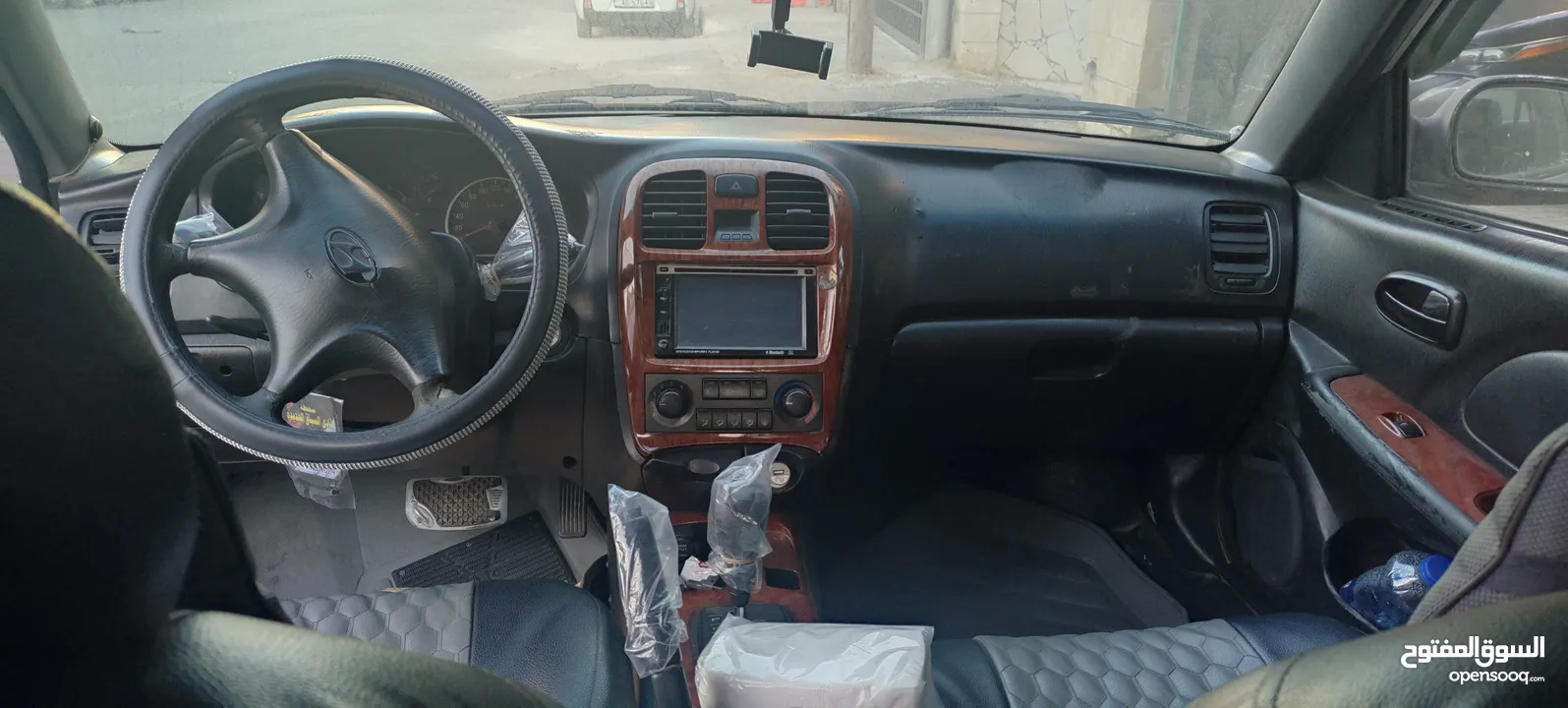 سيارة هونداي سوناتا 2002 للبيع لون سلفر