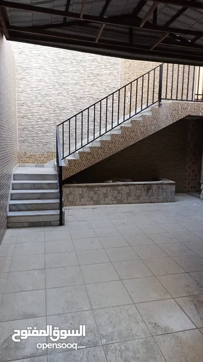 عمارة طابقية مميزة جداً للبيع عبارة 4 طوابق / القويسمة