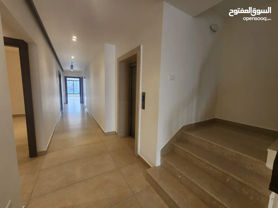 فيلا متلاصقة للبيع في عبدون - ref:14545