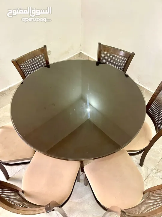 طاولة سفرة 6 مقاعد  زان مليزي  شبه جديدة 
