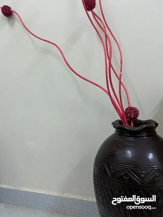 flower vase with stand/ مزهرية زهور مع حامل