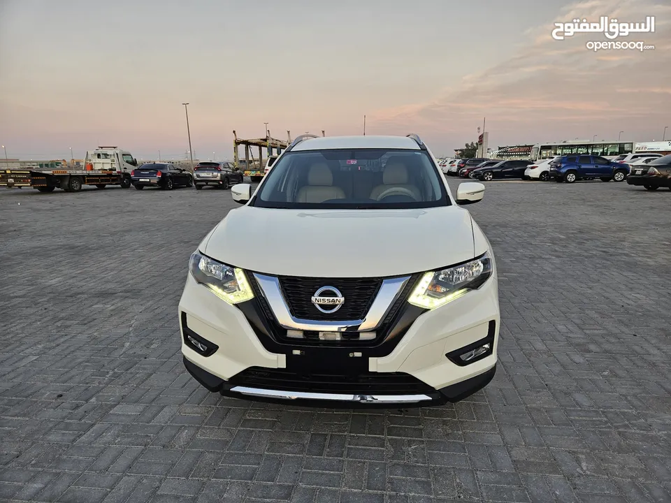 Nissan x trail model 2015 gcc full auto good condition very nice car everything perfect