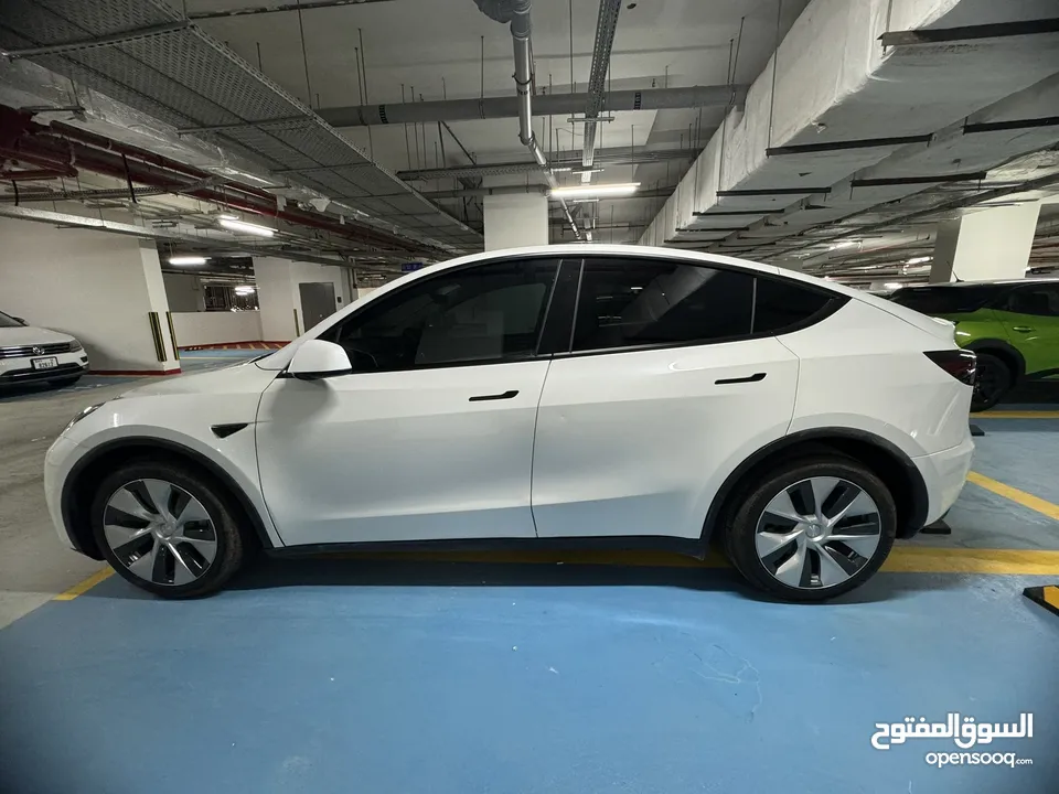 Tesla model Y long range low mileage