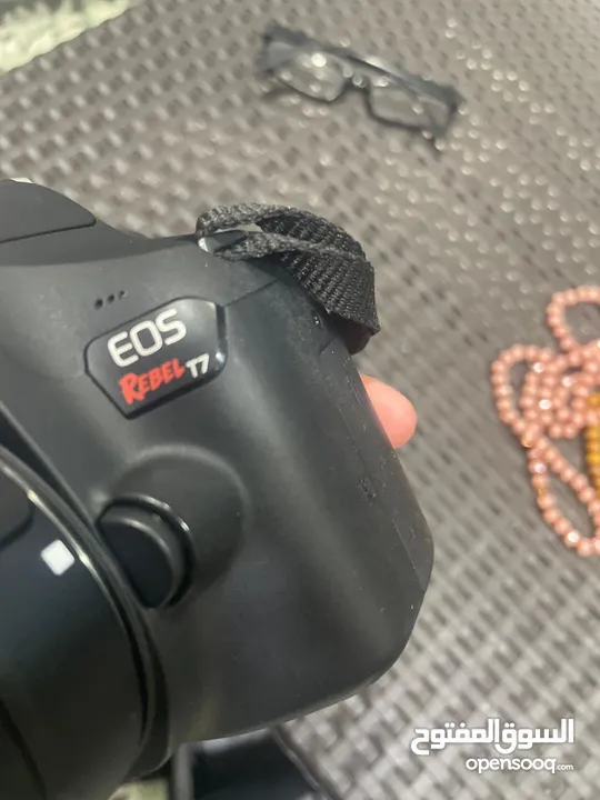Canon  EOS T7 (2000d)كاميرا  للبيع مع عدستين واكسسوارات كامله